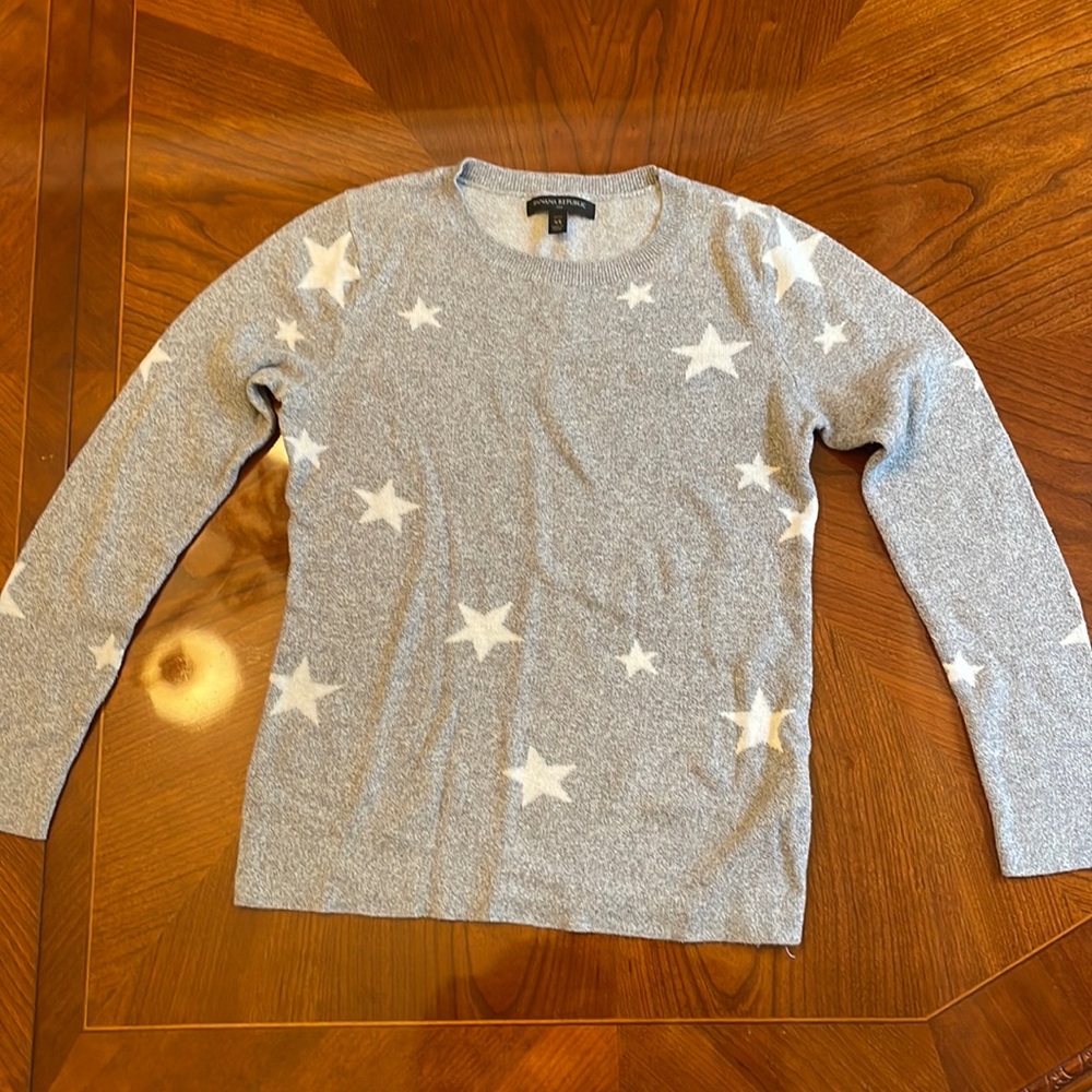 Banana Republic Gray Star Patterned Sweater